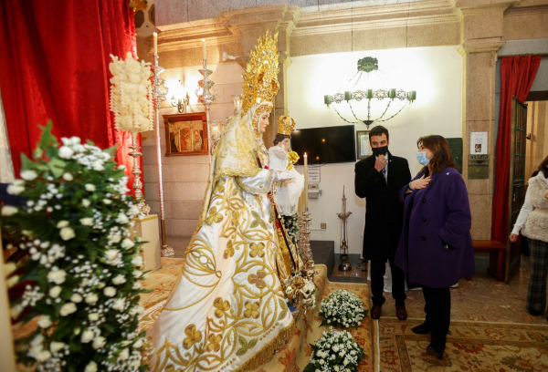 Veneración Virgen