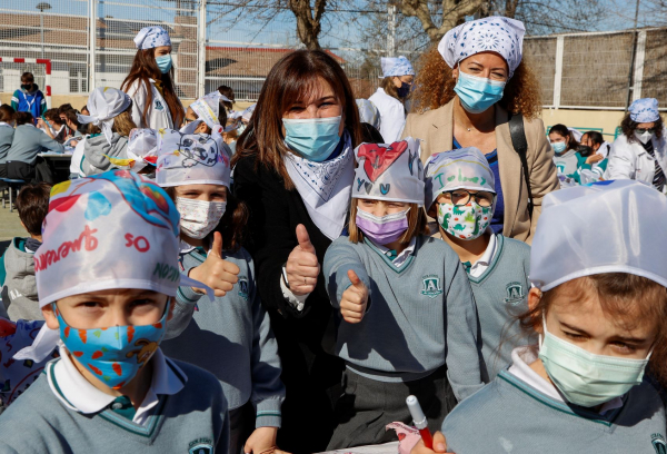 La alcaldesa en el colegio Alarcón