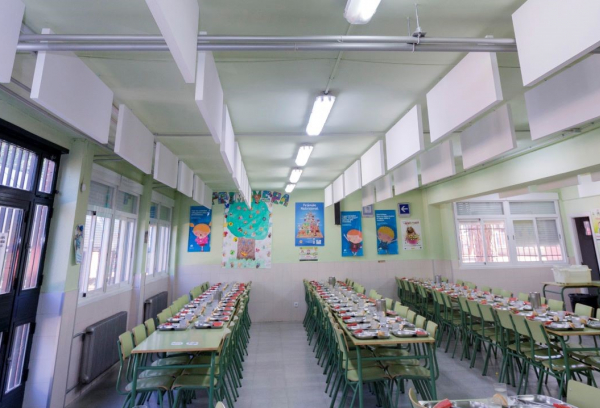 imagen de un comedor de un cole 
