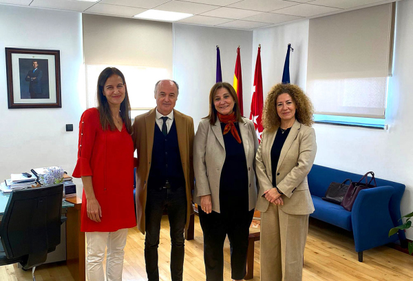 Reunión de la alcaldesa con el Colegio de Psicólogos de Madrid