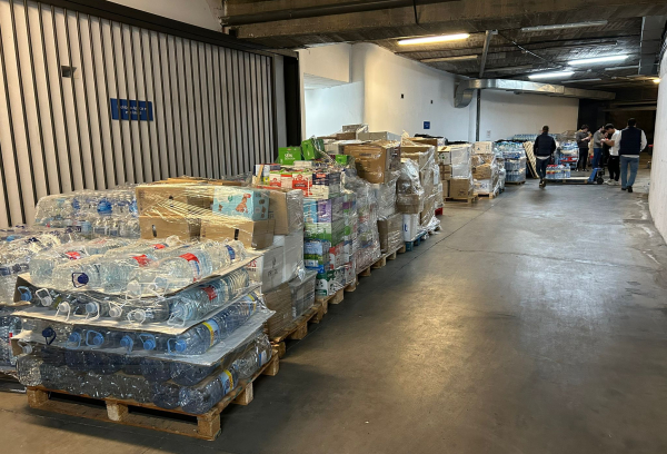 Recogida de alimentos para los afectados por la DANA en Pozuelo de Alarcón